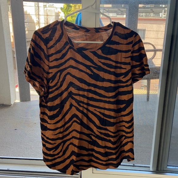 Tops - Banana republic t-shirt